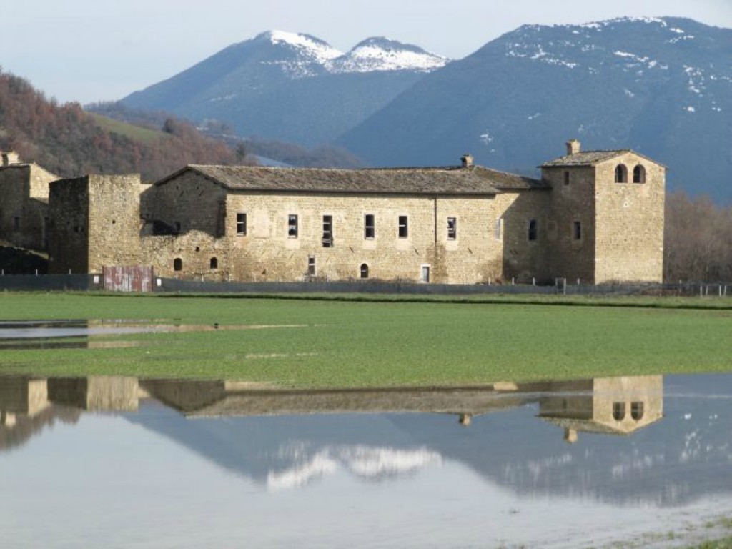 Pievebovigliana-Castello-di-Beldiletto